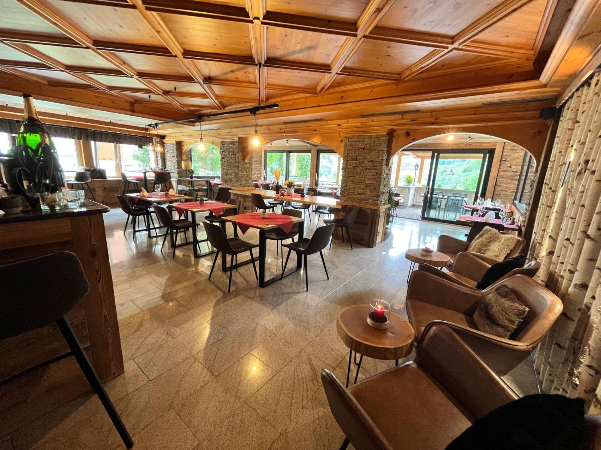 Hotel Alfa Superieur - Leukerbad-Therme المظهر الخارجي الصورة